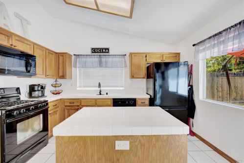 625 Evans Rd, Liberty Farms CA  95620-4272 exterior