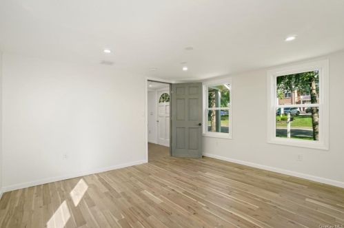 24 Peekskill Hollow Rd, Tompkins Corners NY  10579-3213 exterior