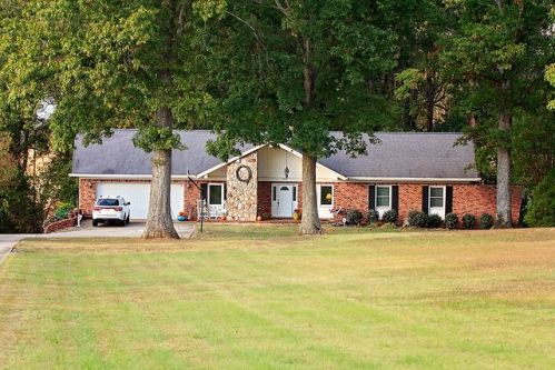 5890 Oxford School Rd, Claremont, NC 28610-9438