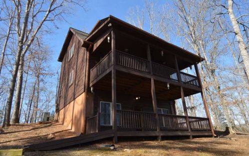 236 Echo Hill Dr, Hayesville, NC 28904-7440