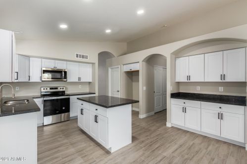 15224 Melissa Ln, Sun City AZ  85374-4493 exterior
