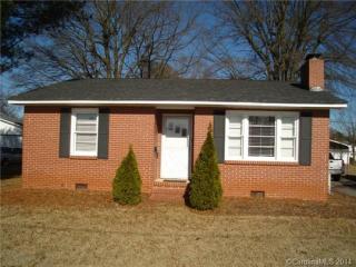209 Hilltop Ln, Lake Wylie, SC 29710-1521