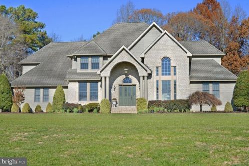 19 Lake Crest Dr, Slaughter Beach, DE 19963-9659