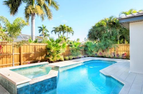 711 102nd Ave, Naples, FL 34108-3214