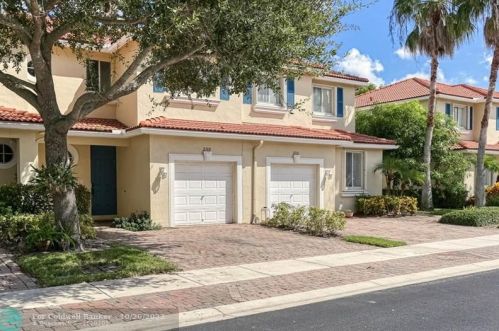 2769 Evergreen Cir, Boynton Beach, FL 33426-8657