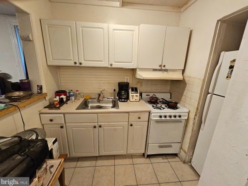 611 Main St, Norristown PA  19401-4556 exterior