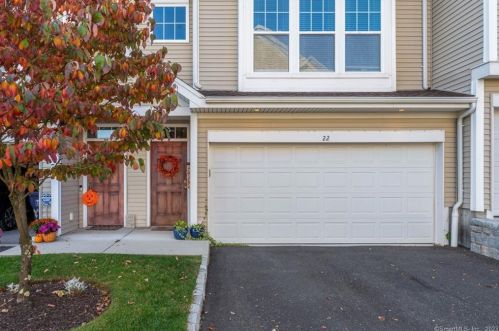 22 Caldwell Ter, Danbury, CT