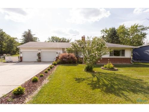 630 Glenwood Rd, Rossford, OH 43460-1508