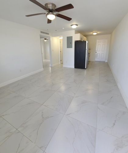 933 7th St, West Palm Beach, FL 33404-7803