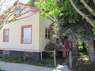 1416 Blake Ave, Racine, WI 53404-2607