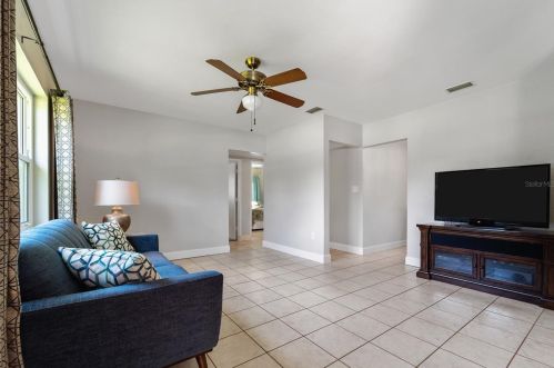 7560 15th Ave, Saint Petersburg, FL 33710-4516