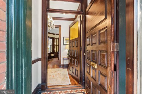 1523 31st St, Washington, DC 20007-3075
