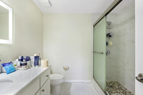 2042 Alta Meadows Ln, Delray Beach FL  33444-1172 exterior