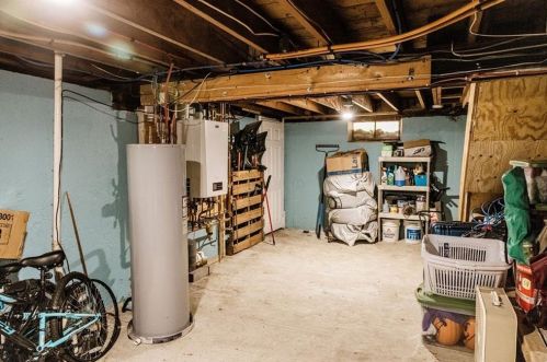 12 Haslam St, North Providence RI  02904-3218 exterior