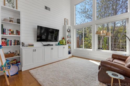 219 Jacob Ln, Encinitas CA  92024-2123 exterior