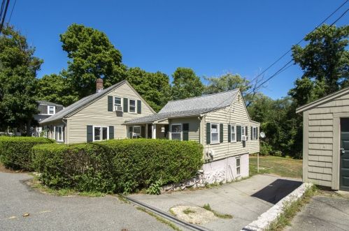 151 Hull St, Cohasset MA 02025-1007 exterior