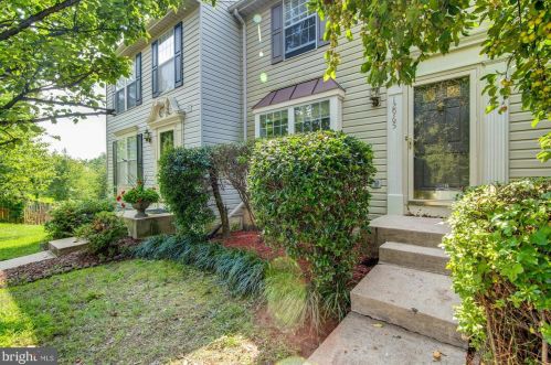 12965 Freestone Ct, Woodbridge VA  22192-6461 exterior