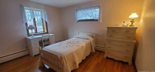 502 Lower Ln, Kensington CT  06037-3116 exterior