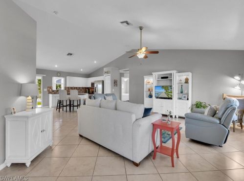 630 30th Ter, Cape Coral, FL 33914-4680