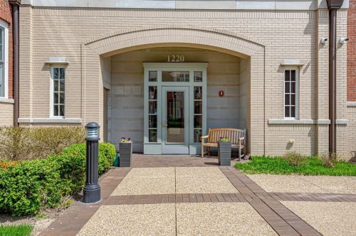 1220 Crescent Pl, Pittsburgh, PA 15217-2598