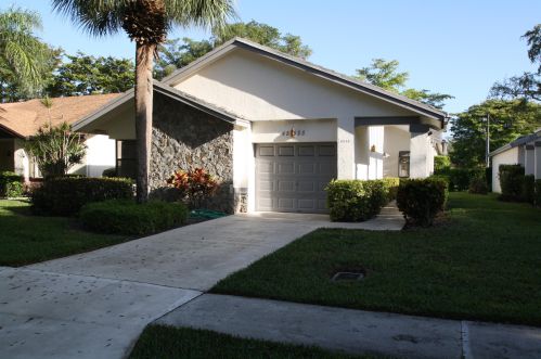 4888 Boxwood Cir, Boynton Beach, FL 33436-4724