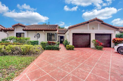 6172 Kings Gate Cir, Delray Beach, FL 33484-2447