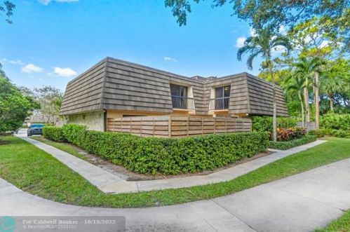 308 3rd Ter, West Palm Beach, FL 33418-3602