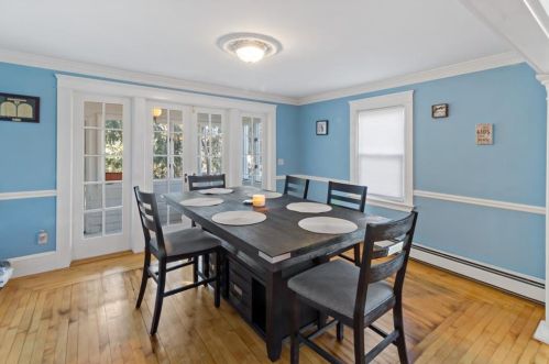 2535 Hartford Ave, Providence RI 02919-1604 exterior