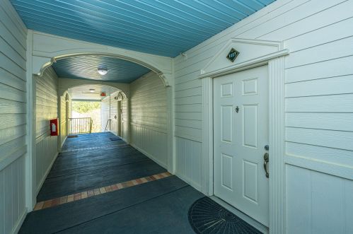 1117 Basildon Rd, Mount Pleasant SC  29466-7144 exterior