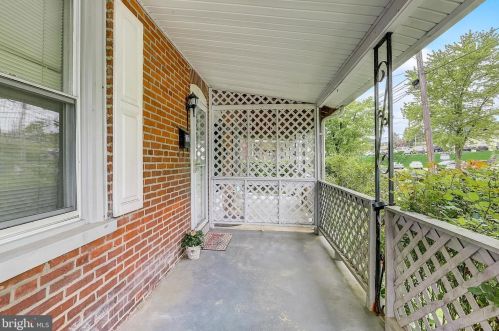 132 Viaduct Ave, Downingtown PA  19335-2847 exterior