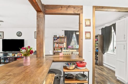 1554 Route 12, Gales Ferry CT  06335-1838 exterior