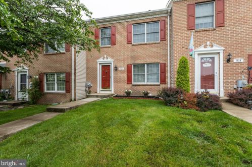1123 Meadowbrook Ln, Perkiomenville, PA 18074-9449