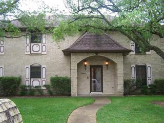 10450 Belfast Rd, Morgans Point TX  77571-4200 exterior