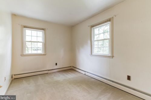 420 Ivy Ln, Glen Mills PA  19342-1323 exterior