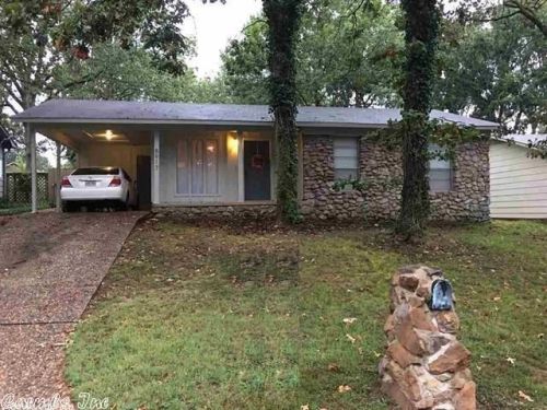 8917 Merrymen Rd, North Little Rock, AR 72120-3922