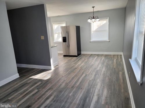 52 Memorial Dr, New Castle DE  19720-1334 exterior