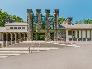 144 Morehouse Rd, Bridgeport, CT 06612-2147