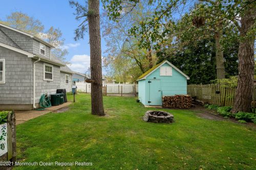 459 Newport Rd, Lacey NJ  08731-4809 exterior