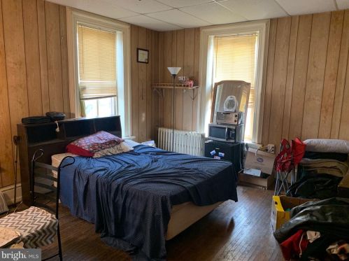 243 Baltimore St, Hanover PA 17331-3315 exterior