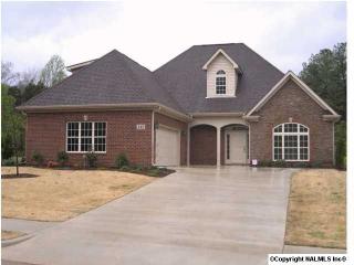 142 Santa Maria Dr, Huntsville, AL 35811-1093