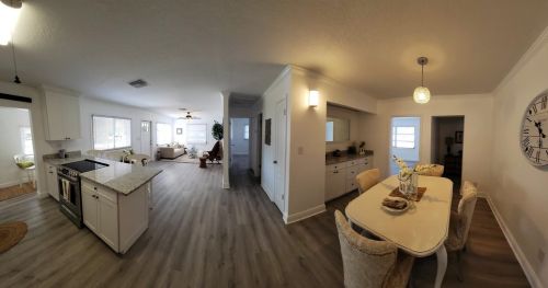 9681 Park Lake Dr, Pinellas Park FL  33782-3561 exterior
