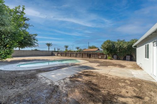 546 Libby Ln, Lathrop CA  95330-9545 exterior