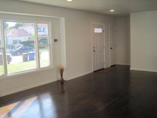 7535 Noren St, Downey, CA 90240-3108