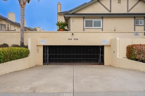 1014 Laguna Dr, Carlsbad CA  92008-1870 exterior