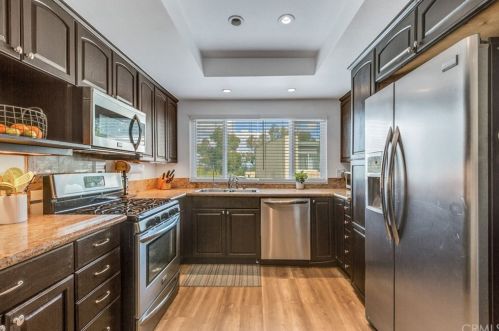 1722 Mountain Terrace Ln, Montebello CA  90640-2052 exterior