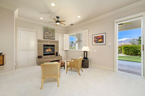 27 Toscana Way, Rancho Mirage CA  92270-1977 exterior