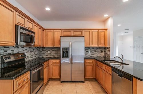 961 Aussi Ct, Tarpon Springs FL  34689 exterior