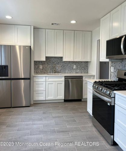 285 Essex Dr, Bricktown NJ  08723-6525 exterior