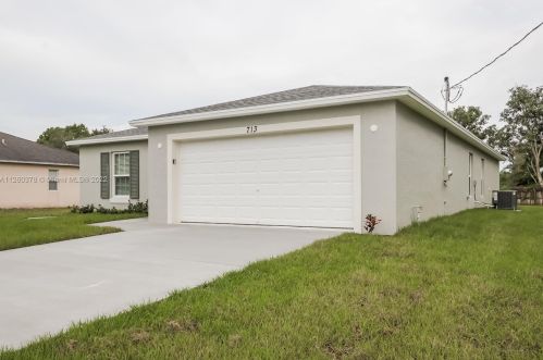 713 Lansdowne Ave, Fort Pierce, FL 34983-3862
