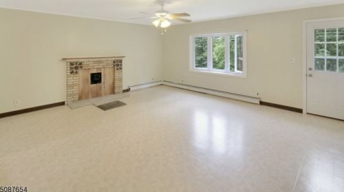 131 Mount Pisgah Ave, Oxford, NJ 07863-3070